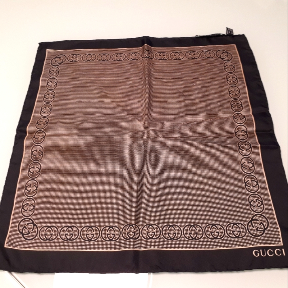 Gucci GG print silk scarf